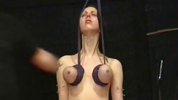 Legs On Shoulders smut video porno complet avec la magnifique Kate England de Dogfart Network