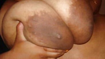 On The Sofa baise avec la sexy Kiara Gold filme porno complet d'Oldje