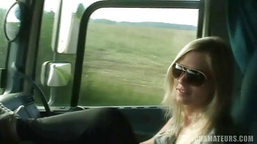 In The Bed vidéo avec la chaude Dixie film complet porno Lynn de Mofos